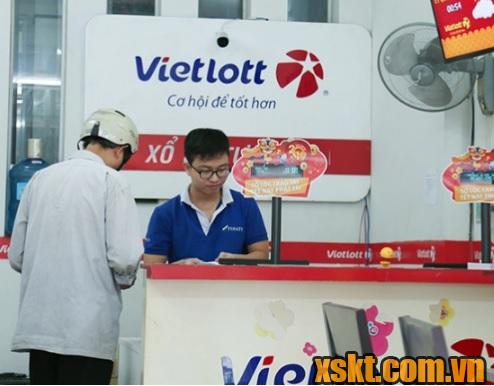 Khách hàng may mắn tại Đồng Nai trúng Jackpot 3.7 tỷ đồng của Vietlott