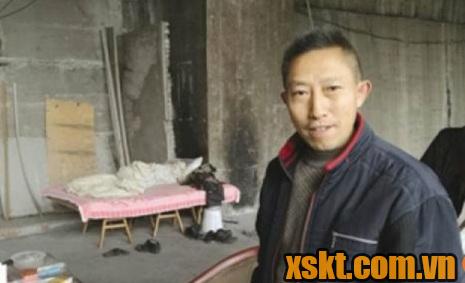 Anh Wang và cuộc sống dưới gầm cầu gần 10 năm qua