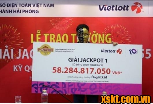 Anh N.X.M ở Hà Nội nhận thưởng hơn 58 tỷ đồng của Vietlott