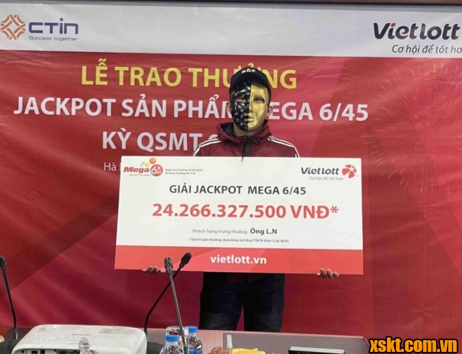 Vietlott trao giải 24 tỷ đồng cho khánh hàng đến từ Long An