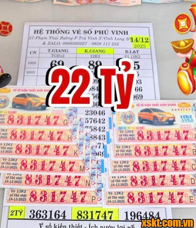 11 tờ vé số trúng được mang đến đại lý Phú Vinh đổi thưởng