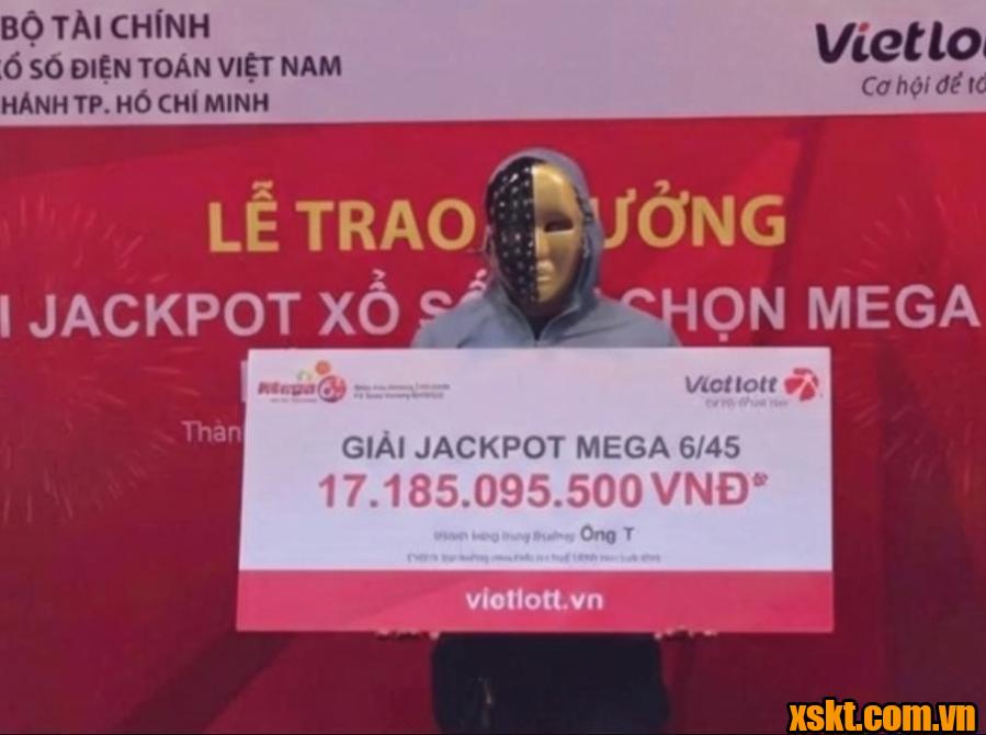 Ông T nhận thưởng hơn 17 tỷ đồng của Vietlott