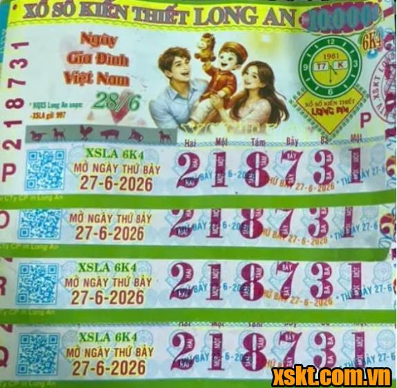 4 tờ vé số may mắn trong lúc uống cafe