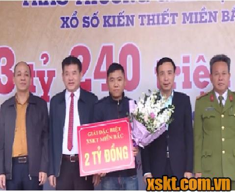 Công ty TNHH MTV xổ số kiến thiết Ninh Bình trao giải đặc biệt 2 tỷ đồng